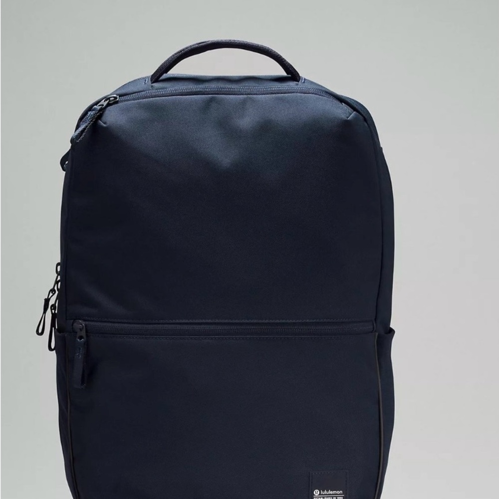 lululemon Double-Zip Backpack 22L True Navy!